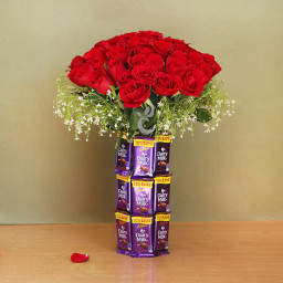 Red Rose Arrangement for Women's Day - Loving Pie Red Rose Arrangement for Women's Day - Loving Pie