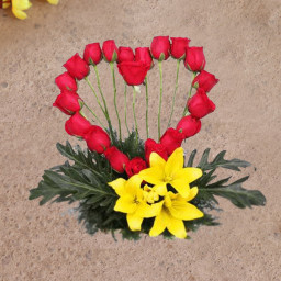 Red Rose Arrangement for Women's Day - Rose And Lily Bouquet Red Rose Arrangement for Women's Day - Rose And Lily Bouquet