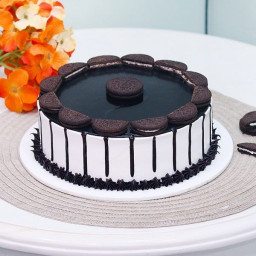 Oreo Layered Vanilla Munch: Available in Half Kg, One Kg, One and Half Kg, Two Kg & Three Kg Oreo Layered Vanilla Munch Oreo Layered Vanilla Munch: Available in Half Kg, One Kg, One and Half Kg, Two Kg & Three Kg Oreo Layered Vanilla Munch
