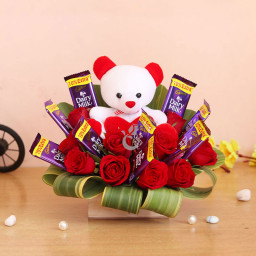 Red Rose Arrangement for Women's Day - Chocolaty Roses Red Rose Arrangement for Women's Day - Chocolaty Roses