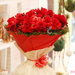 Red Rose Bunch for Valentine's Day - Love & Faith