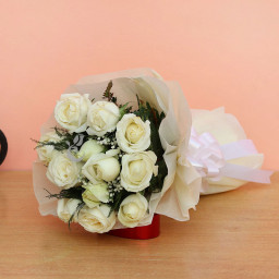 White Rose Bunch for Women's Day - Elegance Redefined White Rose Bunch for Women's Day - Elegance Redefined