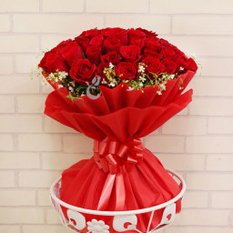 Red Rose Bunch for Valentine's Day - Love Hug Red Rose Bunch for Valentine's Day - Love Hug