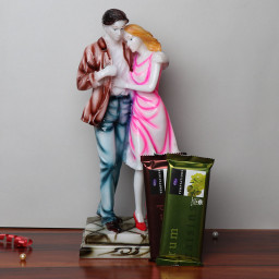 Cute Couple Showpiece and 2 Temptations Gift