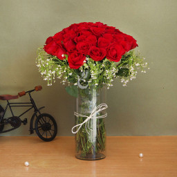 Red Rose Bouquet for Father's Day - Happening Vogue Red Rose Bouquet for Father's Day - Happening Vogue